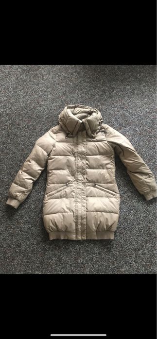 Damska kurtka zimowa z kapturem