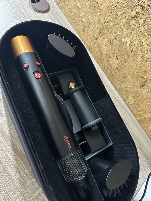 Dyson стайлер Airwrap