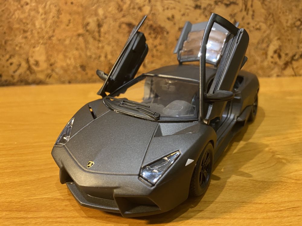 MAISTO Lamborghini Aventador 1.24