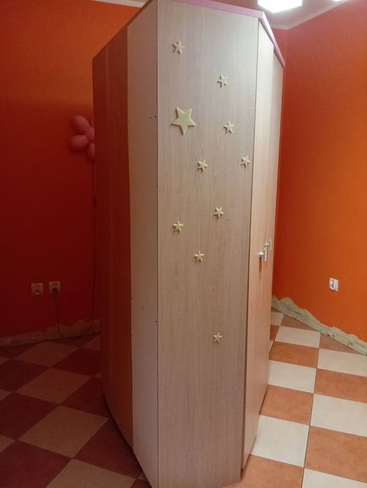 Szafa narożnikowa narożna na ubrania