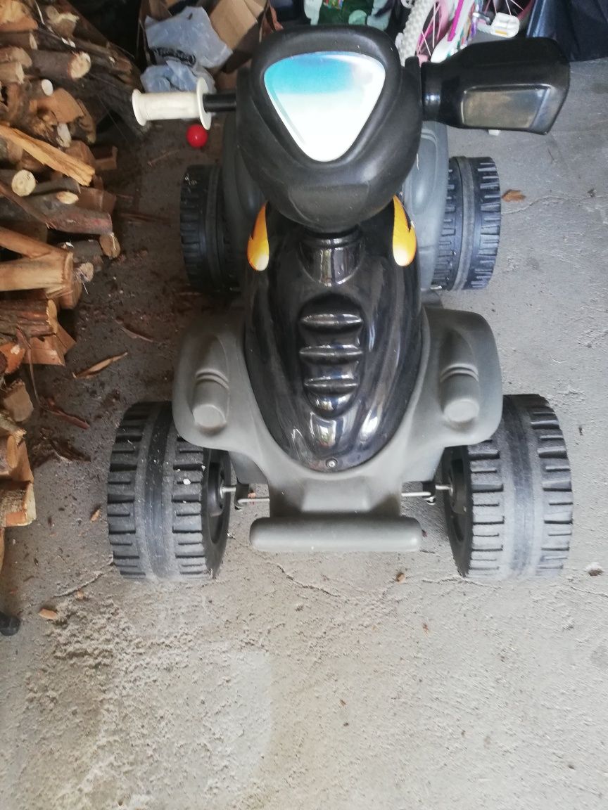 Moto elétrica para criança