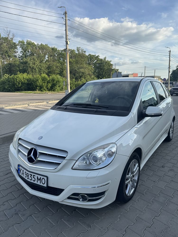 Mercedes-Benz B-Class 2010