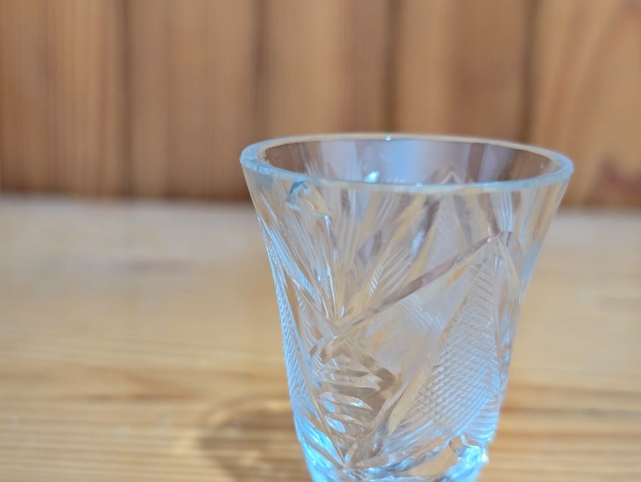 Kryształowa karafka i 6 kieliszków PRL
