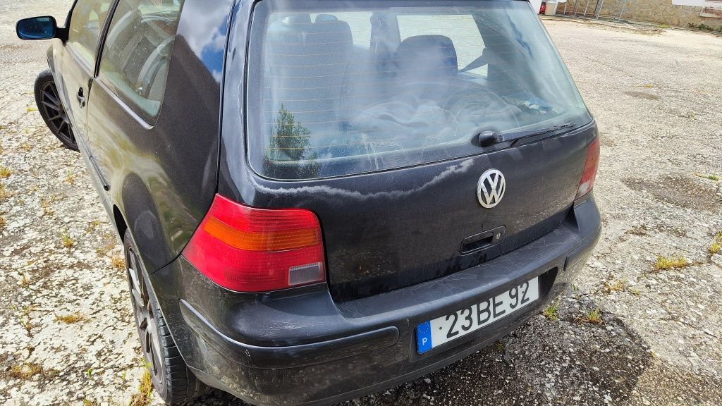 Vendo Golf 4 IV 1999 1.9 90cv / com avaria