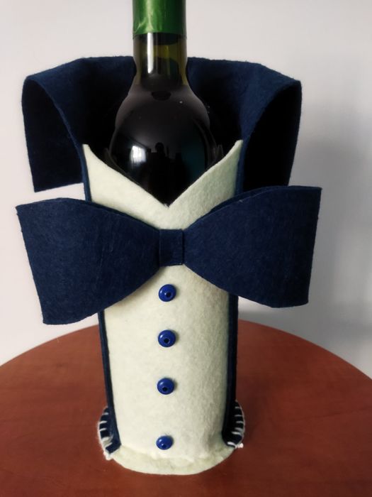 Sprzedam stroik na butelkę 2szt.