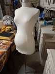 Manequin criança, busto gravida