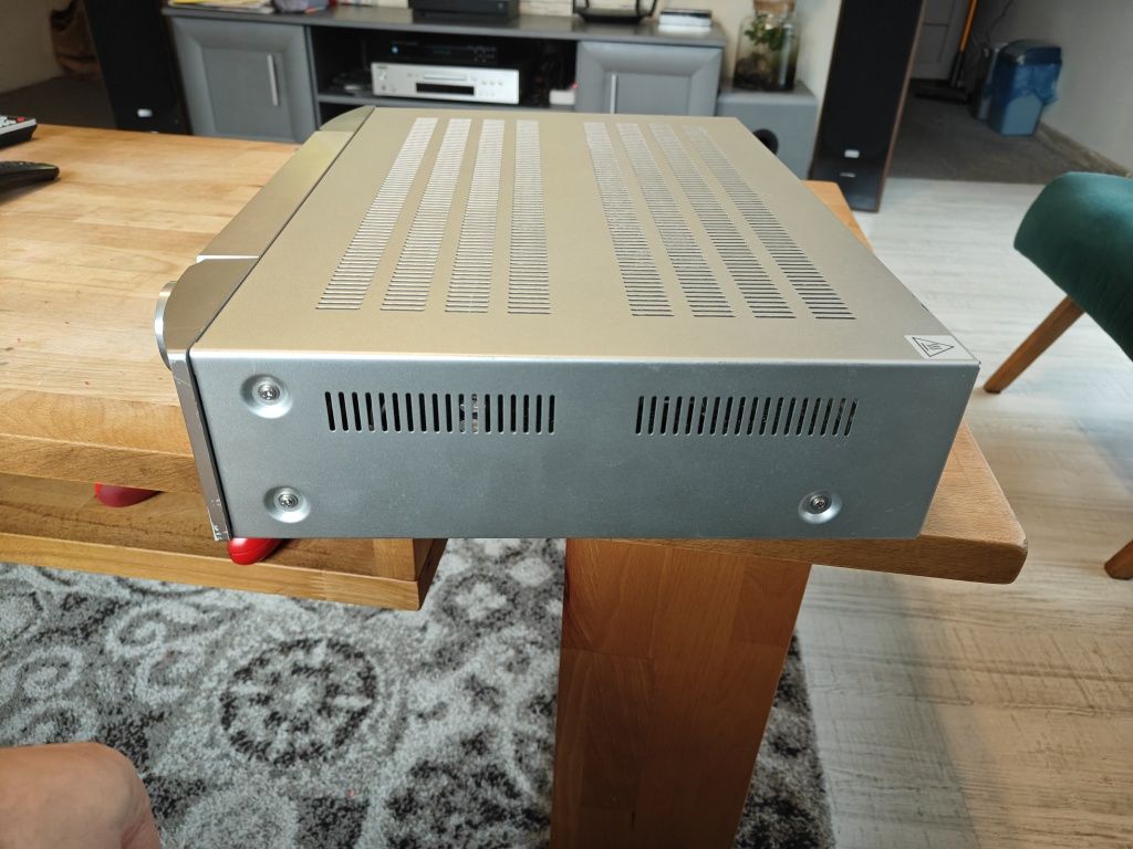 Sprzedam wzmacniacz Marantz pm5005