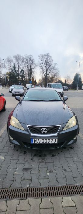 Lexus is 220d anglik zarejestrowany