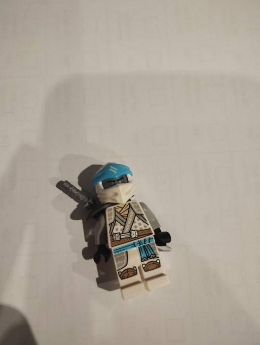 Zane crystalized sezon 16 LEGO ninjago