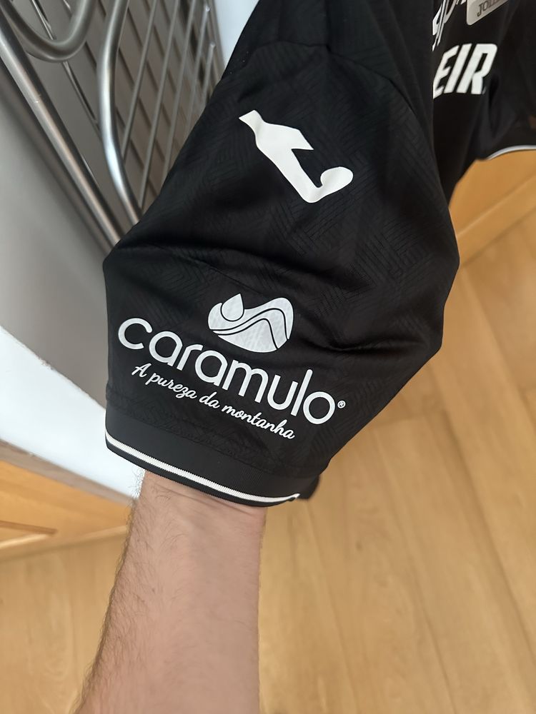 T-shirt de futebol oficial do Academico de Viseu