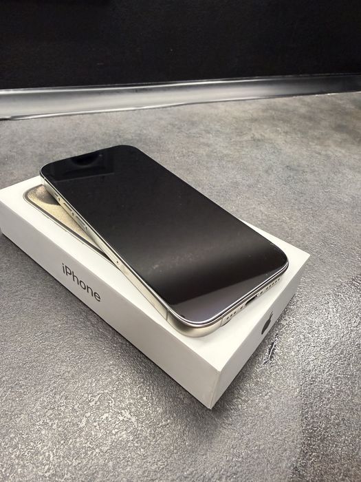 IPhone 15 Pro 256 gb