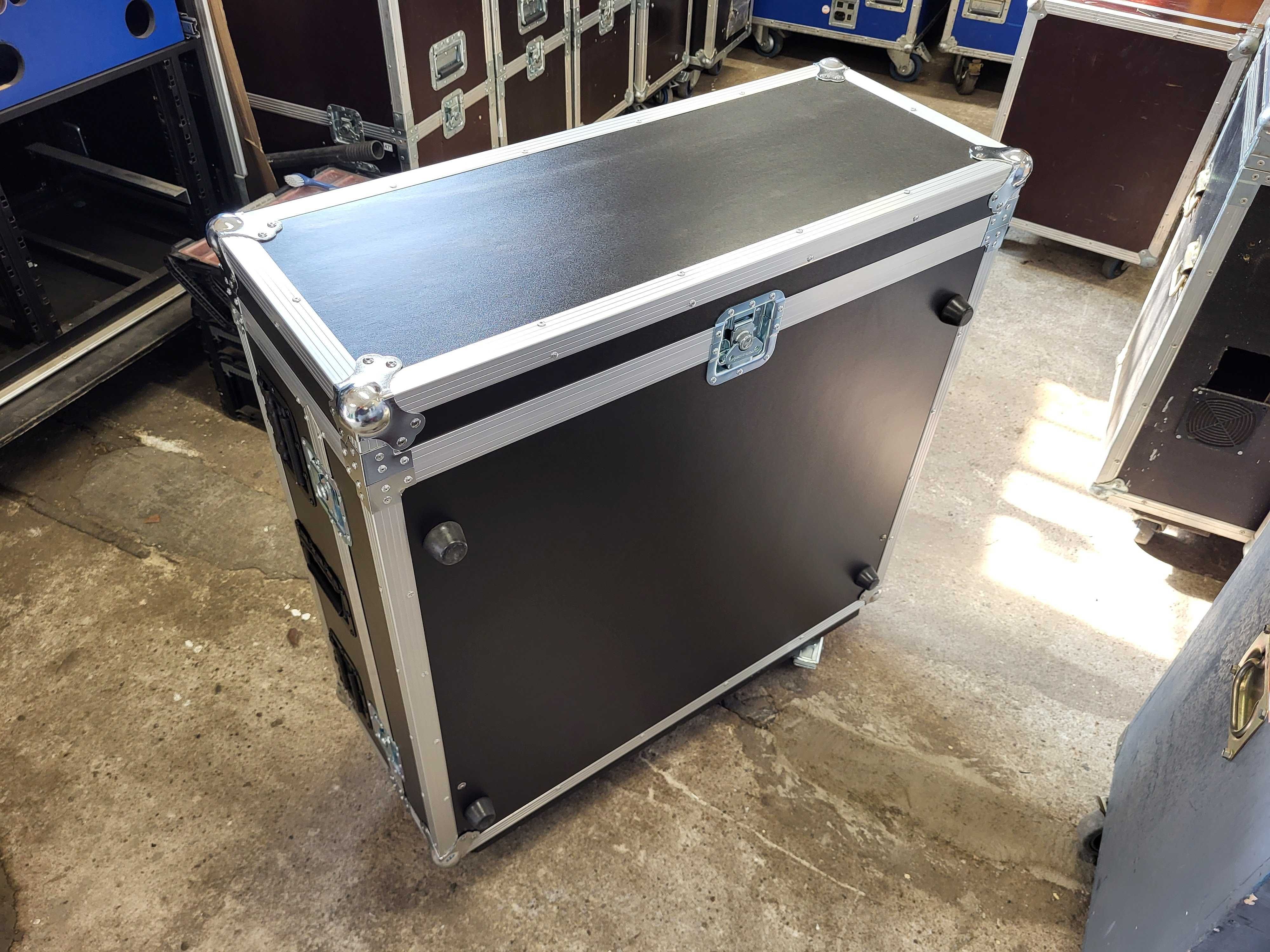 CASE Yamaha QL5 Mixer  Prodjuser / jak nowy / FAKTURA