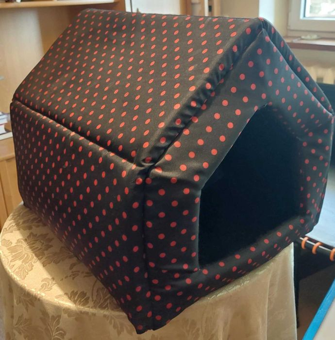 Legowisko "domek" dla kota lub psa