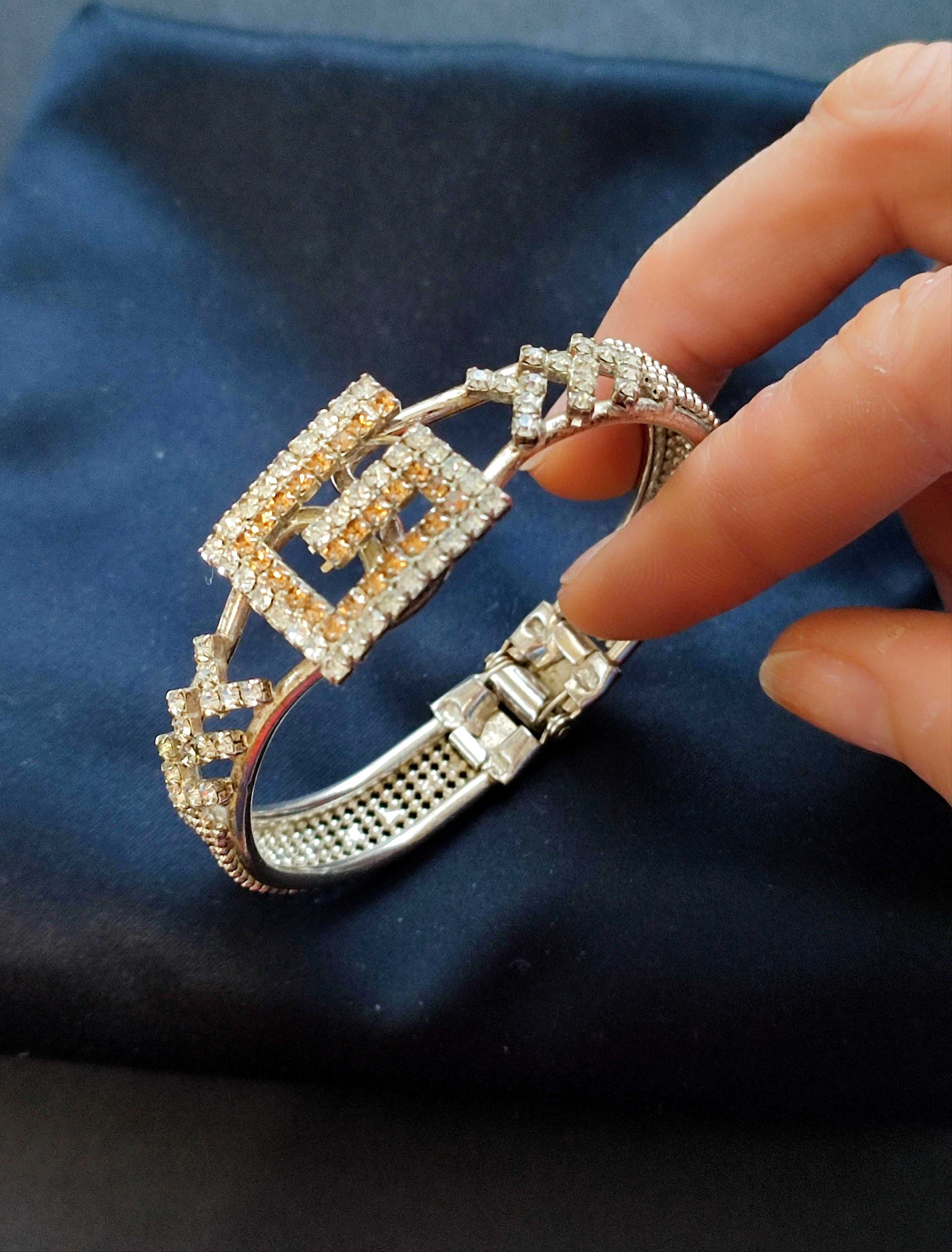 Сріблястий вінтажний браслет із символом G, кристали Англія