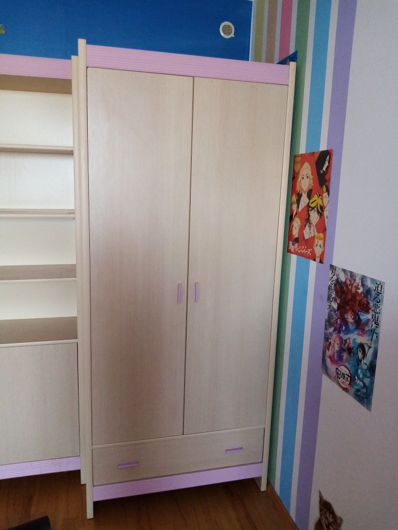 Zestaw mebli młodzieżowych