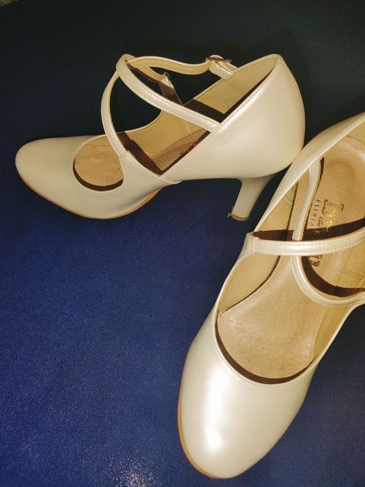 Ślubne licowe czółenka