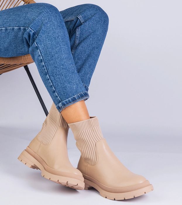 Brązowe botki z materiałową cholewką Kalvaria