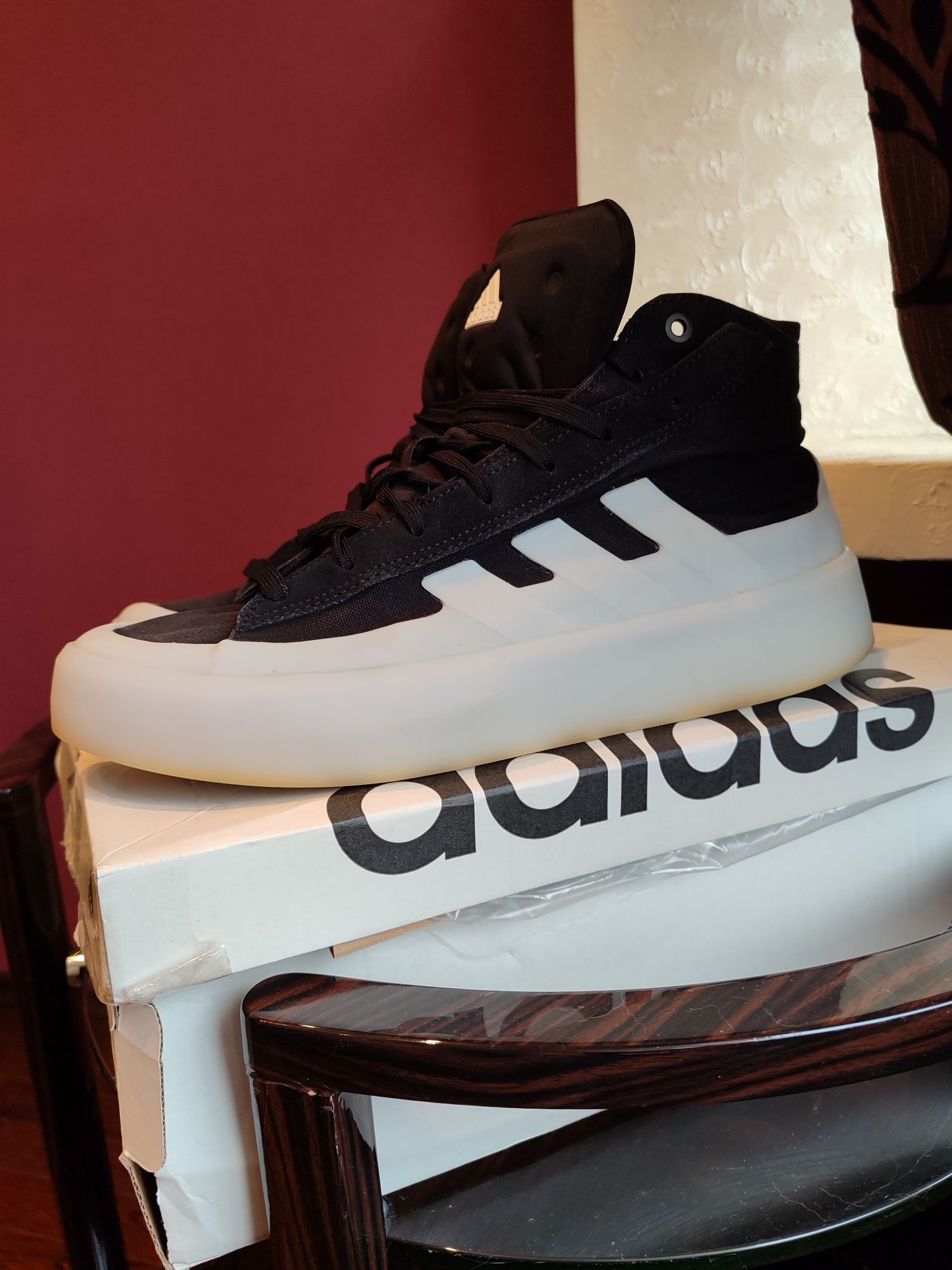 Кроссовки adidas znsored hi GZ2293