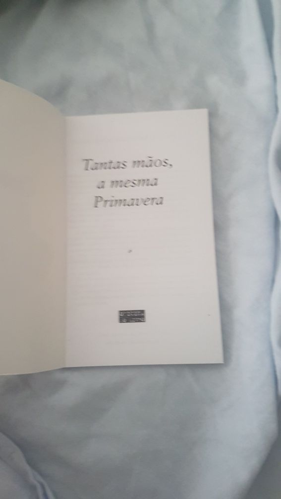 Livro Tantas Mãos a mesma Primavera