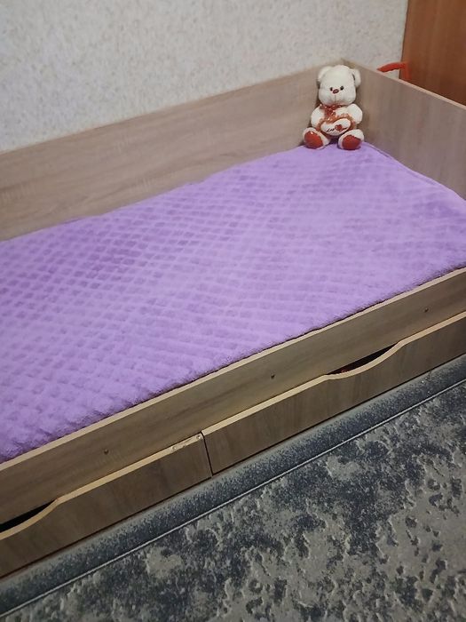 Продам кровать подростковую