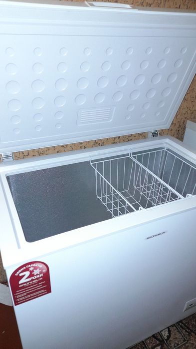 Морозильна камера 200 літрів