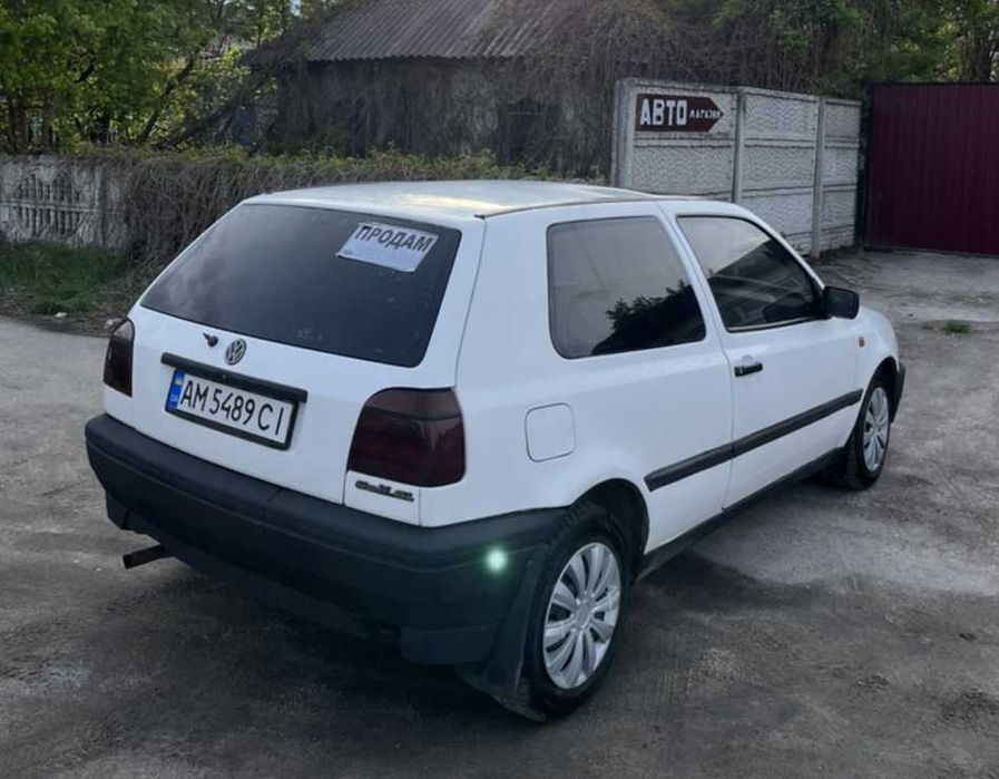Volkswagen Golf 3 coupe 1.8 газ/бензин