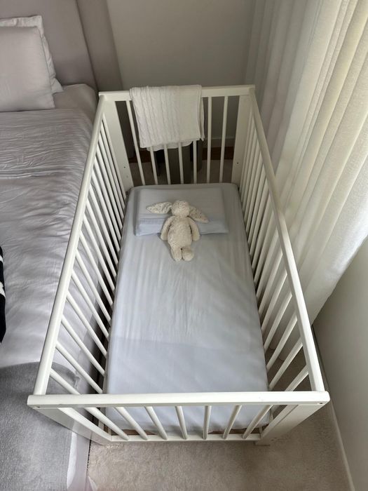 Berço bebé Ikea bom estado