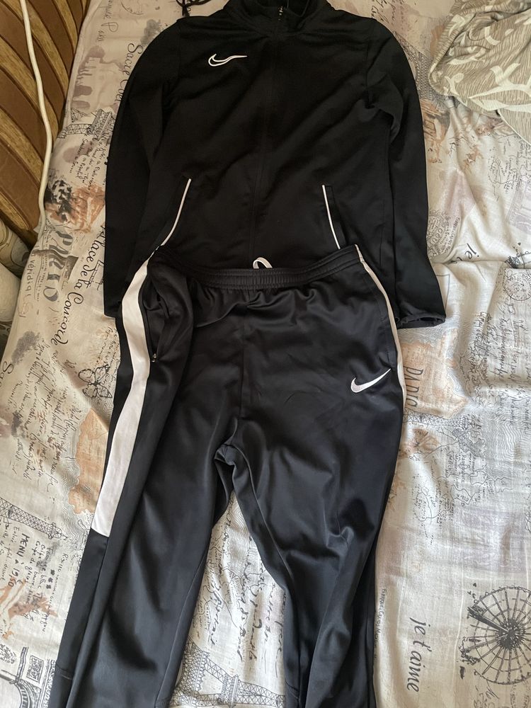 Спортивний костюм nike dri fit