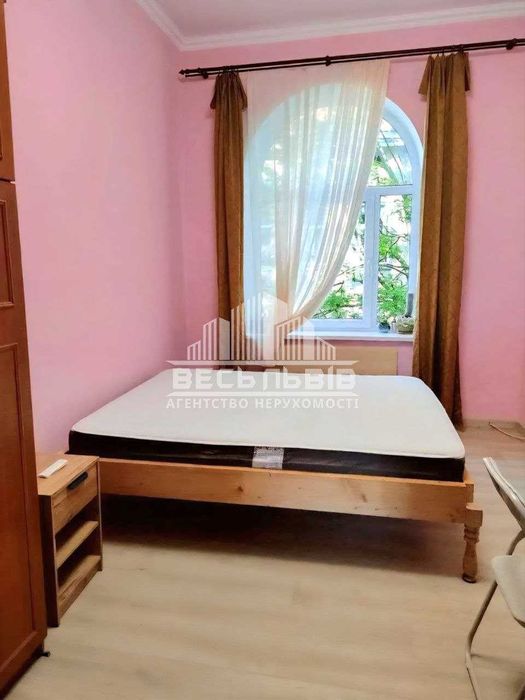 Продаж 2-кім. квартири бічна вул. Олени Степанівни