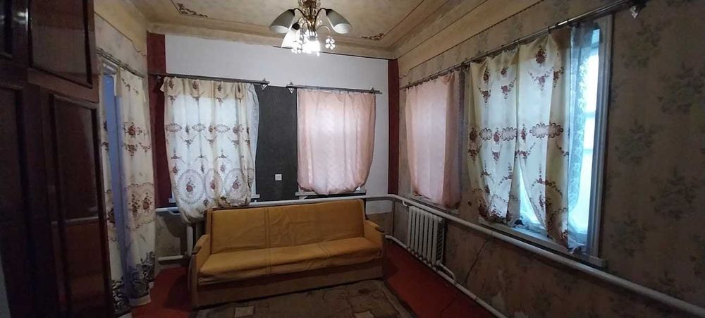 Продам будинок зі своїм берегом.