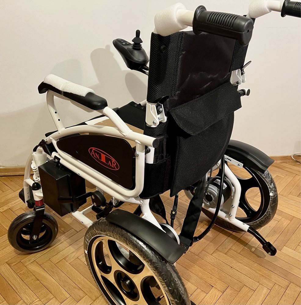 Wózek inwalidzki elektryczny ANTAR AT52304