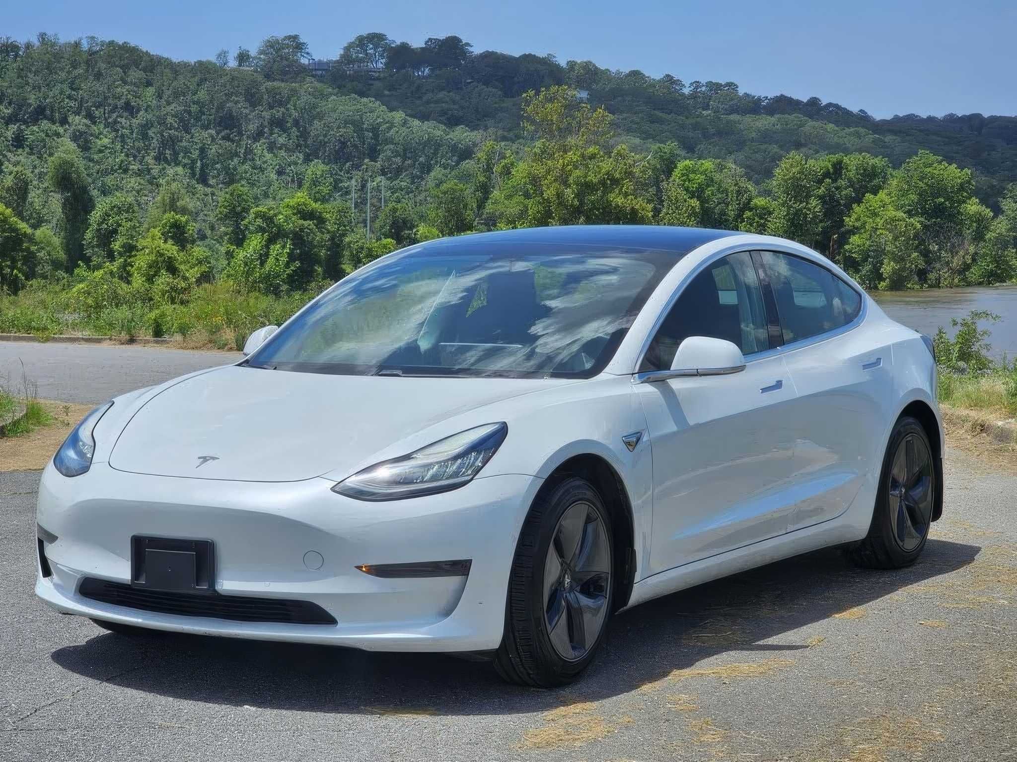 2020 Tesla Model 3 Standard Range Plus