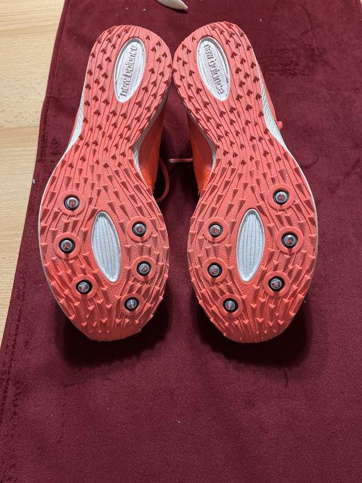 Kolce lekkoatletyczne New Balance, buty długodystansowe do biegania