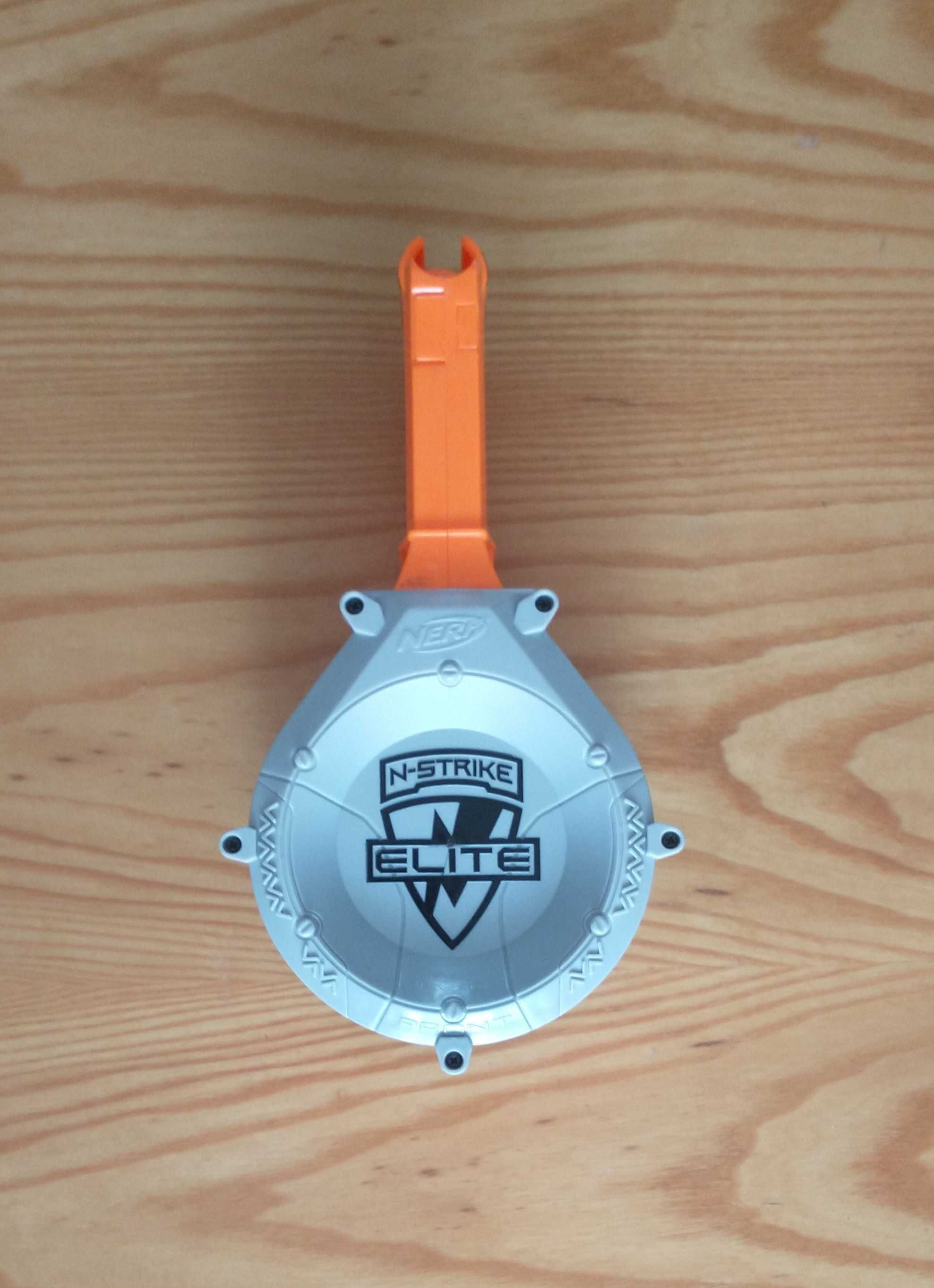 Wyrzutnia Nerf Rampage z magazynkiem i pudełkiem
