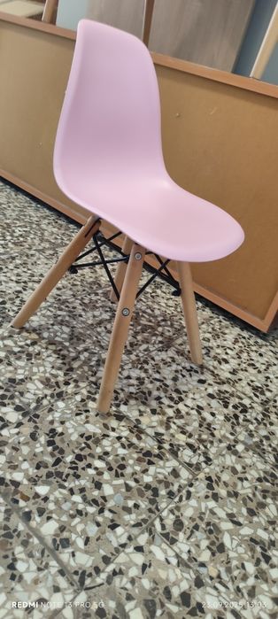 Solidne  krzesełko dla dziecka