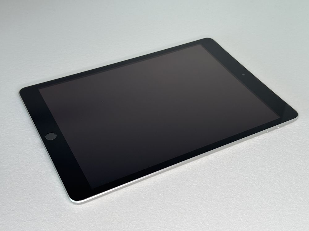 iPad 9. gen. (A2603) - 64GB - Cellular (LTE) - faktura VAT 23%