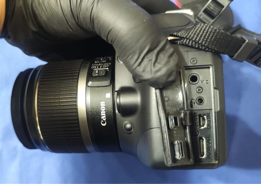 Фотоаппарат Canon EOS 550D DS126271 Производитель Япония.