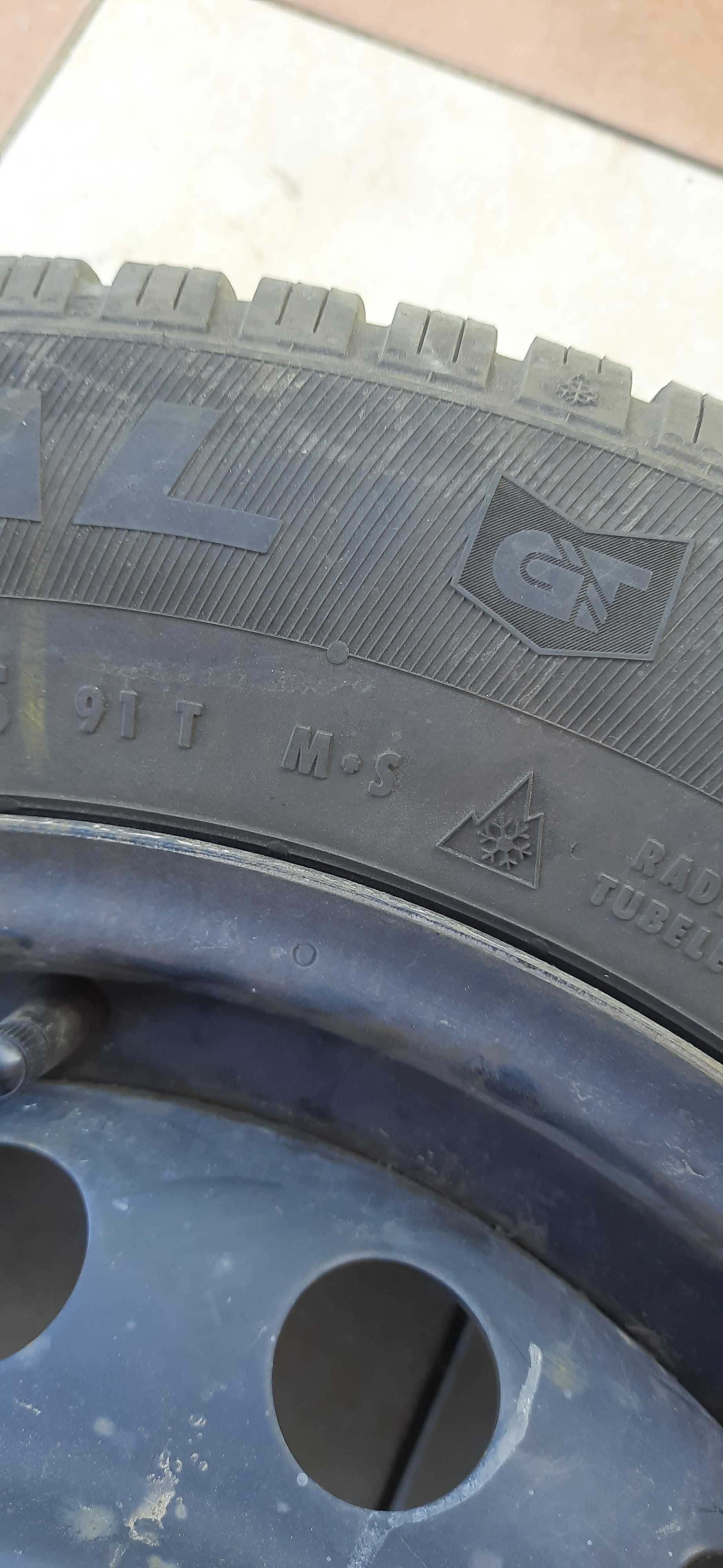 Продам зимні шини 195/65 R15 T