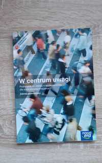 W centrum uwagi. Podręcznik do wiedzy o społeczeństwie - Janicki