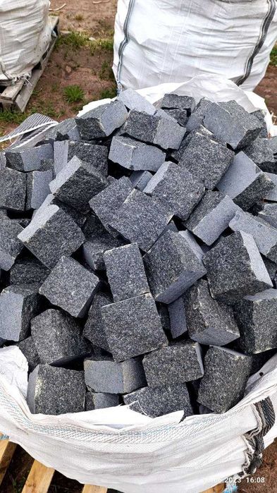 Бруківка гранітна колота покращена (СІРА 10*10*5)