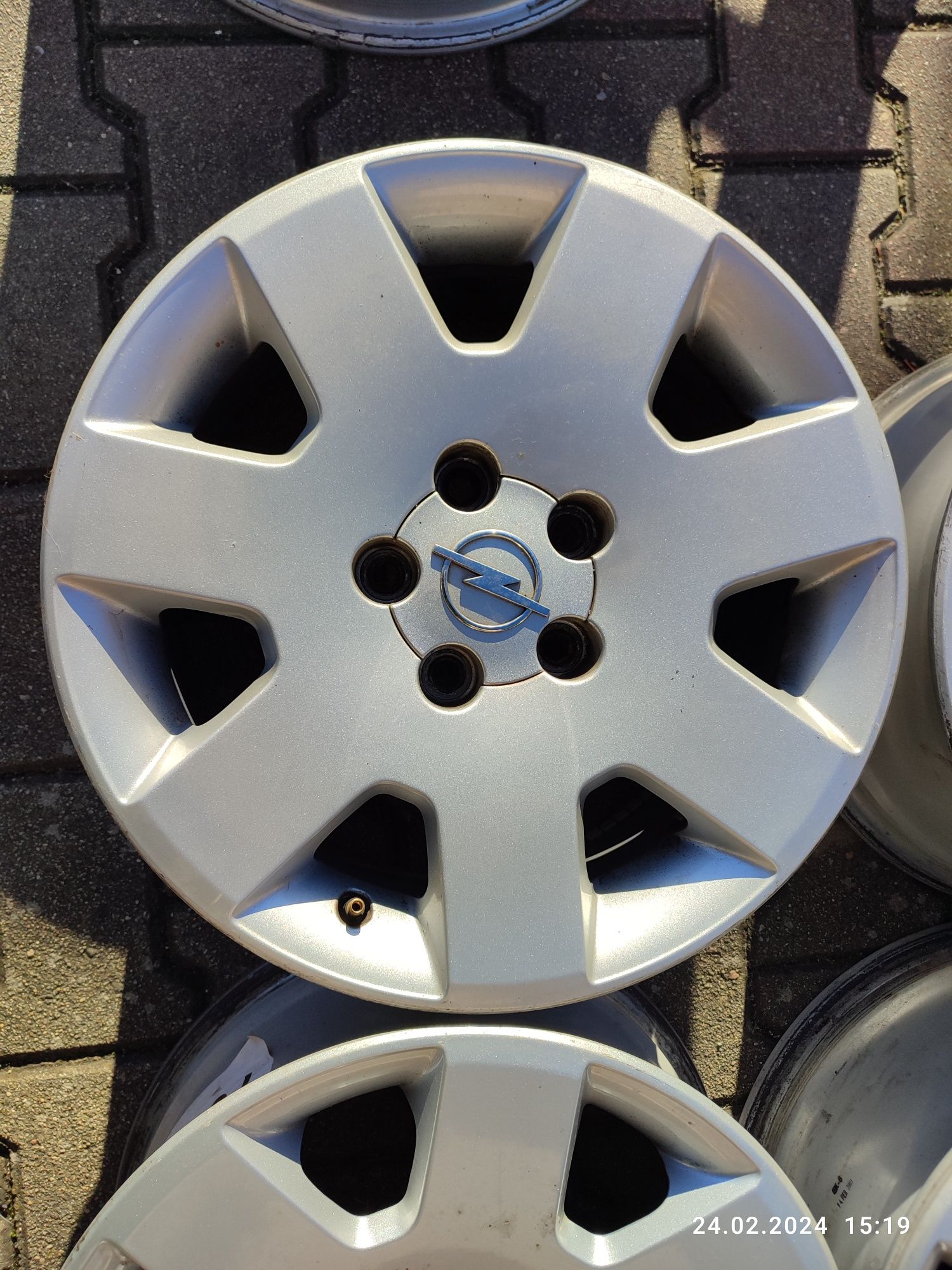 Felgi aluminiowe Opel 5x110 7Jx16" ET39