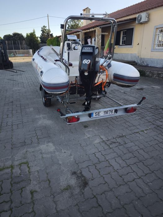 BWA 510 AMERICA, Semi-rigido Top.