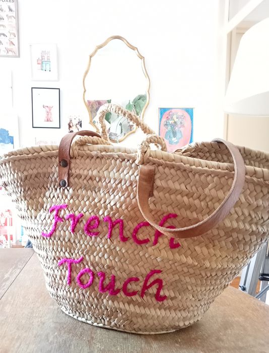Cesta com bordado