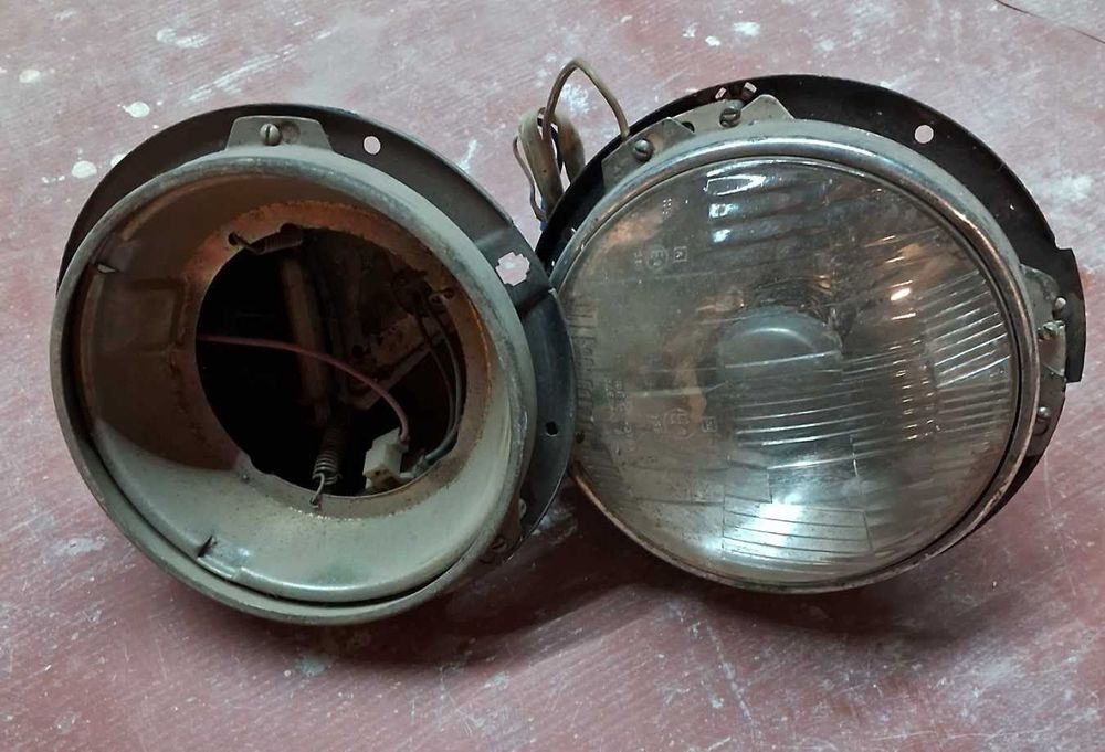 Комплект передніх металевих накладок на фари Ява 350 – верхня та нижня