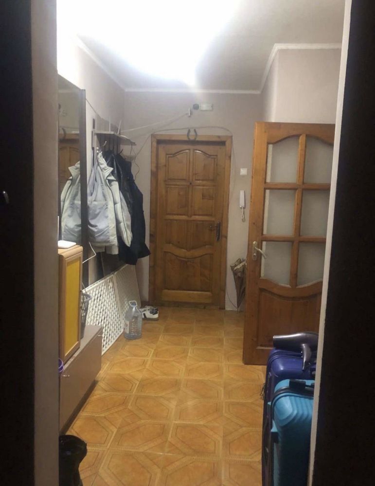 Продаж 3к квартири з ремонтом