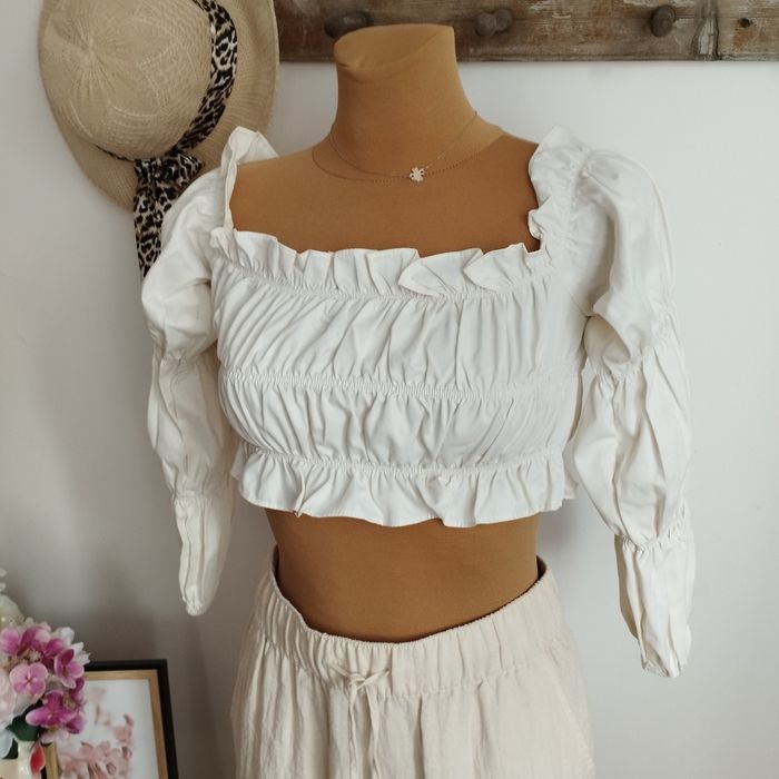 Bluzka PrettyLittleThing, rozmiar 36 – kremowy crop top bufiasty rekaw