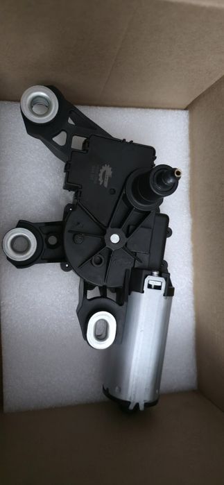 Silniczek do wycieraczki TYŁ AUDI A3 8P