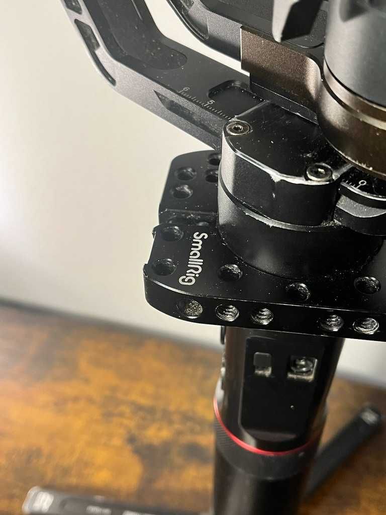 Stabilizator zhiyun crane 2