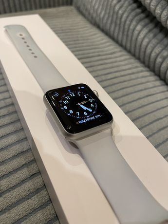 Apple watch series 3 42 mm Case Silver Aluminium  Sport Band White