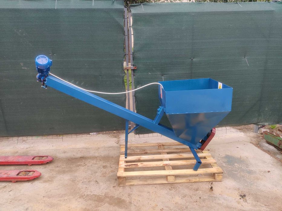 Podajnik do trocin / Materiałów sypkich żmijka